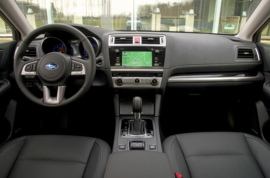 Торпедо Subaru Outback 2.0D 2015 года  (фото 15 из 30)